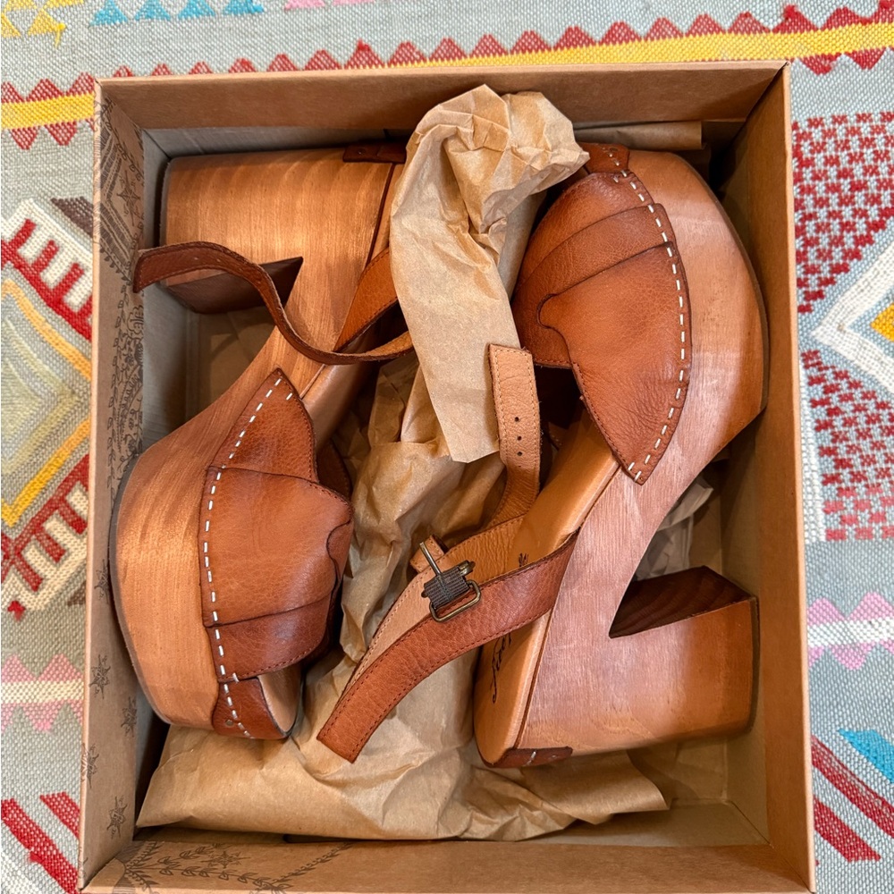 Leather Platform Clog Mules in Brown